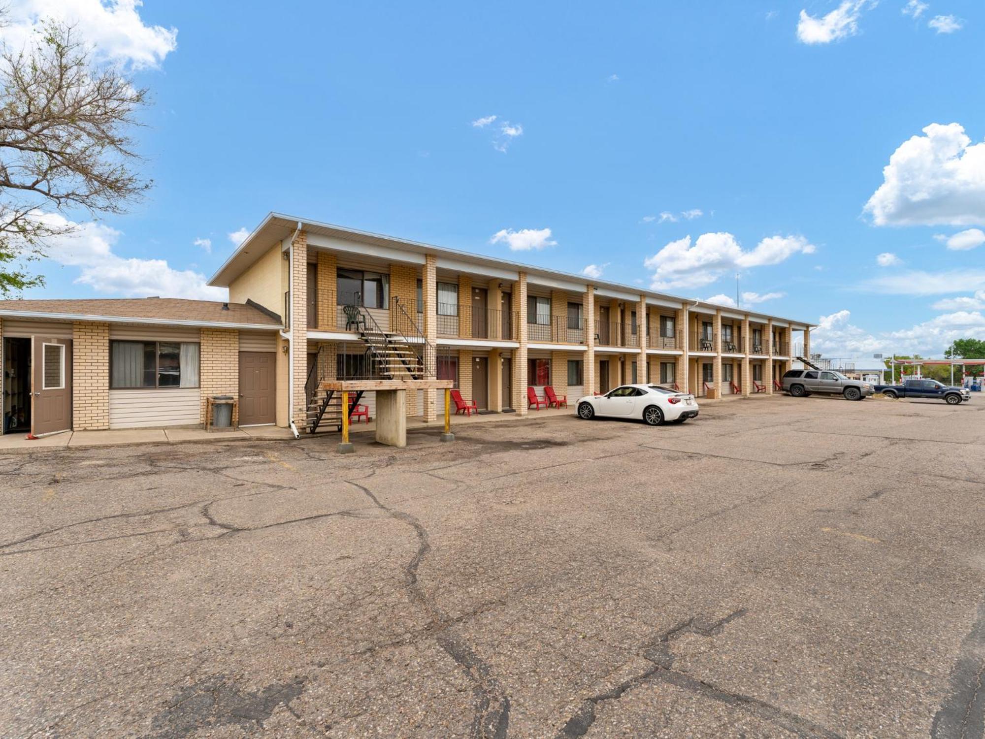 מדיסין הט Ranchmen Motel מראה חיצוני תמונה